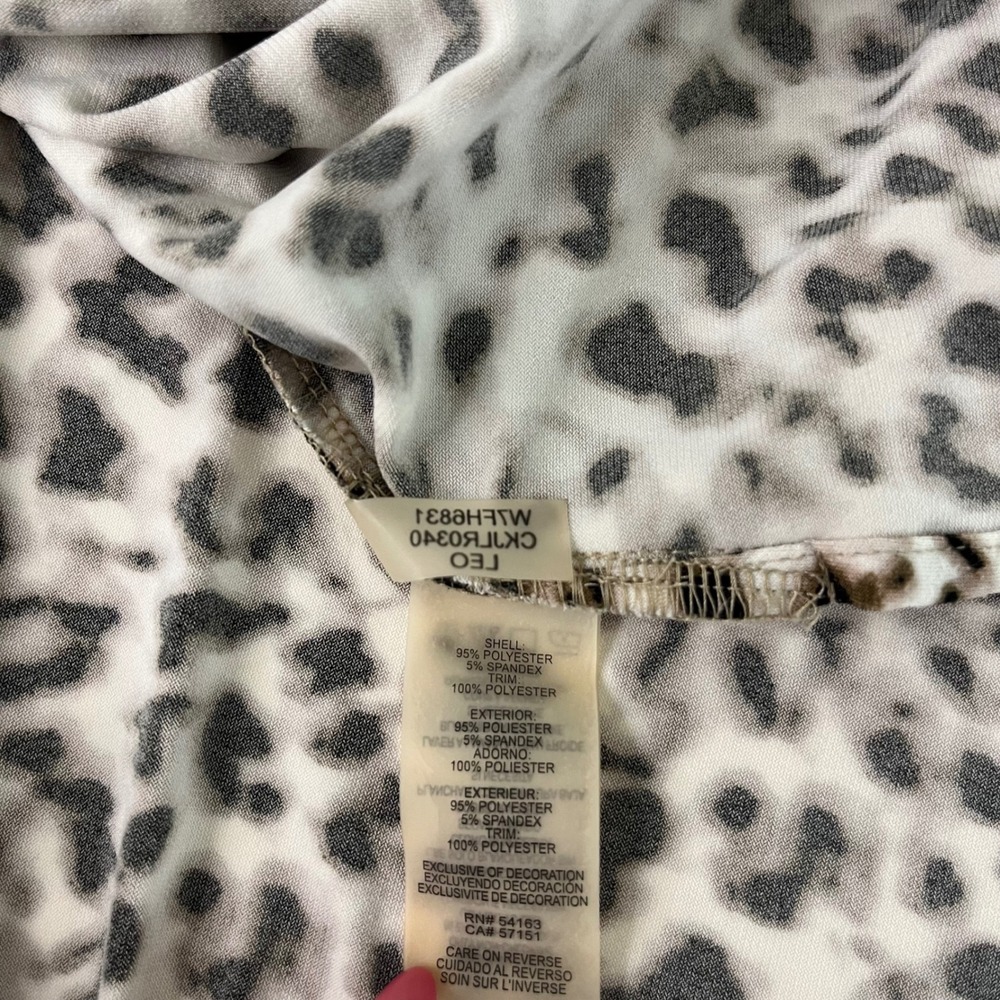 Calvin Klein Top Women 2X Brown Leopard Print Bell Sleeve Faux Leather Trim - Picture 8 of 8